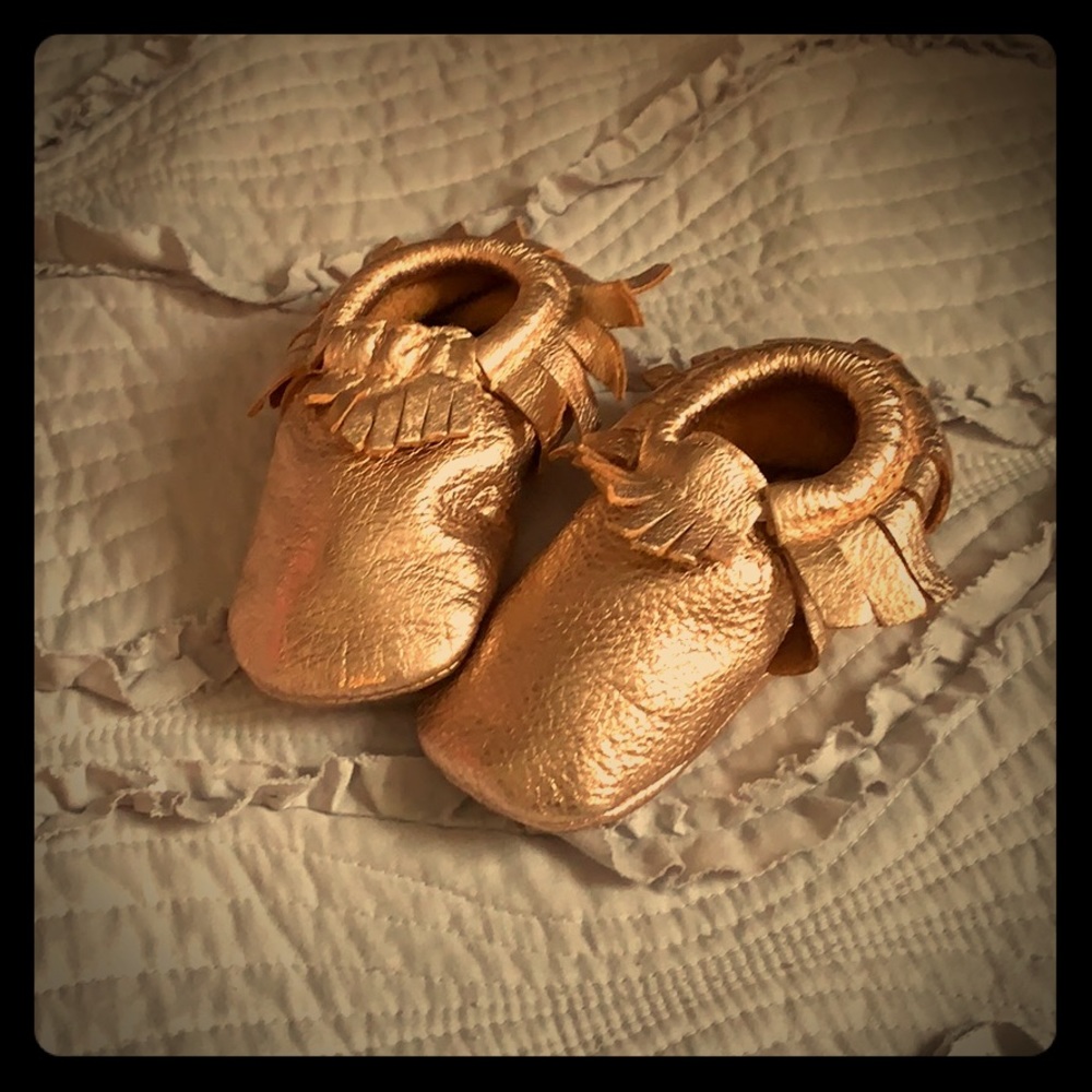 Freshly Picked Rose Gold Baby Moccasins Sz 4